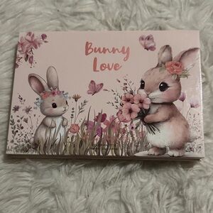 Bunny Love Eyeshadow Palette